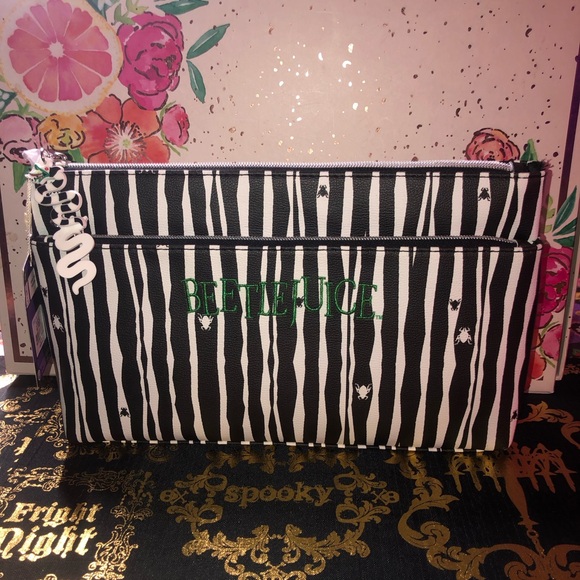 Beetlejuice makeup cosmetic bag. - Picture 3 of 8